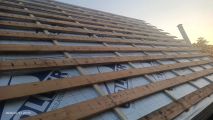 Демонтаж кровли из шифера,демонтаж рубиройда,обрешётки. Монтаж антикондецатной мембраны с проклейкой швов,монтаж контр обрешетки,монтаж обрешётки,установка защитной сетки,капельников.Монтаж кровли из профлиста
