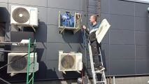 Полная диагностика серверной сплит-системы на бизнес-центре - работает