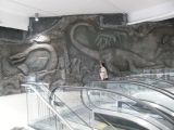 Барельефы в Новосибирском парке динозавров 