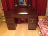 Письменный стол