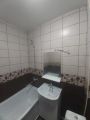 Кладка плитки,  установка сантехники, электрики