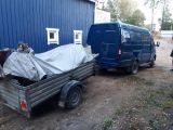 Гижровлическая буровая установка стационарно установленная на прицеп легкового автомобиля. Доставляется на обьект газелью полноприводной