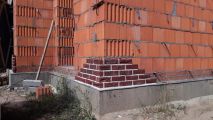 Поротерм и облицовка бельгийским кирпичом ручной формовки 
