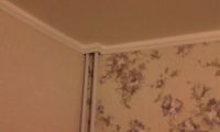 подготовка  стен  и  клейка  обоев.