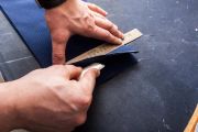 JWLLAB предлагает высококачественный пошив и ремонт одежды, предметов интерьера.Мастера выполняют заказы любой сложности. Вы можете заказать оригинальные модели одежды, которые будут идеально смотреться на вашей фигуре. Делаем высококачественный ремонт одежды, который значительно продлит срок ее жизни. Не спешите выбрасывать любимые джинсы, если они протерлись в определенных местах. Мы сможем вернуть им первоначальный вид! С помощью наших мастеров вы можете сделать себе оригинальный интерьер, заказав