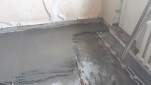 Стяжка пола по маякам