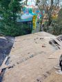 Замена подшивы карнизных свечо с пластиковой вагонки , на имитацию. Бруса из лиственницы, с ремонтом обрешётки. Замена обрешётки , OSB, подкладочного слоя и битумной черепицы.