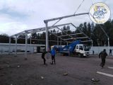 Установка большого шатра на рынке. Текстильная улица. 