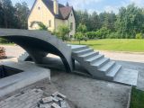 Бетонное крыльцо любой формы.