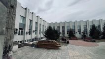 Вентилируемый фасад из Керамогранита на планке + композитные панели Алюкобонд. Мира 156  