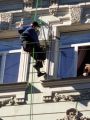Демонтаж кондиционера с исторического фасада здания на Поварском переулке сентябрь 2022