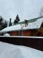 Чистка снега с крыши