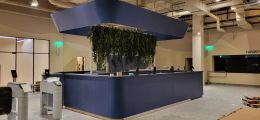 Изготовление основания для ресепшена , монтаж бамбуковых панелей на ресепшен