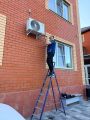 **Установка кондиционера в частном доме**

Выполнен профессиональный монтаж сплит-системы с установкой наружного и внутреннего блоков. Работы произведены с соблюдением всех технических требований производителя, что обеспечивает надежную и долговечную работу оборудования.

✔ Подбор оптимального места установки
✔ Монтаж внутреннего и наружного блока
✔ Прокладка фреоновой магистрали и дренажа
✔ Вакуумирование системы
✔ Проверка герметичности соединений
✔ Подключение эл