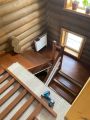Реставрация лестничного пролета. Выровнена поверхность, заделаны сколы и царапины, восстановлено покрытие, переделаны и смонтированы декоративные рейки (перегородка), укреплены все перила.