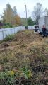 Спиливаем все виды деревьев вывозим все виды мусора разбираем все виды домов. 
На рынке более 15 лет работаем удалённо. 
Отзывы можно посмотреть на на любых площадках по спилу деревьев. Связаться 901.и277 и
8005... 