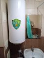 Установка водонагреватель с подключением к воде и электричеству