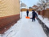 Уборка снега со двора
