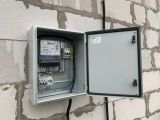 Трехфазный щит уличного исполнения (степень защиты IP65). 