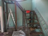 Готовая лестница под бетонные работы и монтаж стеклянных перил