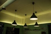 Монтаж освещения в кафе. Лампы и светодиодная лента