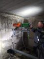 Сверления отверстия 172 мм в бетонных блоках ФБС под трубу канализации.