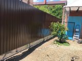 Забор из профнастила с просечкой. Точная цена при осмотре на месте.