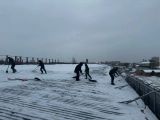 Чистка крыш от снега