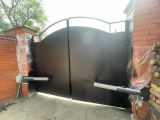 Реставрация ворот и окрашивание безвоздушной