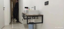 Установка подвесной столешницы с установкой умывальника,смесителям сифона 