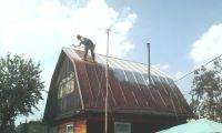 Покраска крыши частного дома краской с модификатором ржавчины аф-133