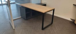 Изготовление и установка рабочего стола с местом для документов