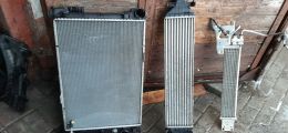 Таким должен быть радиатор автомобиля, чистым и продуваемым насквозь.